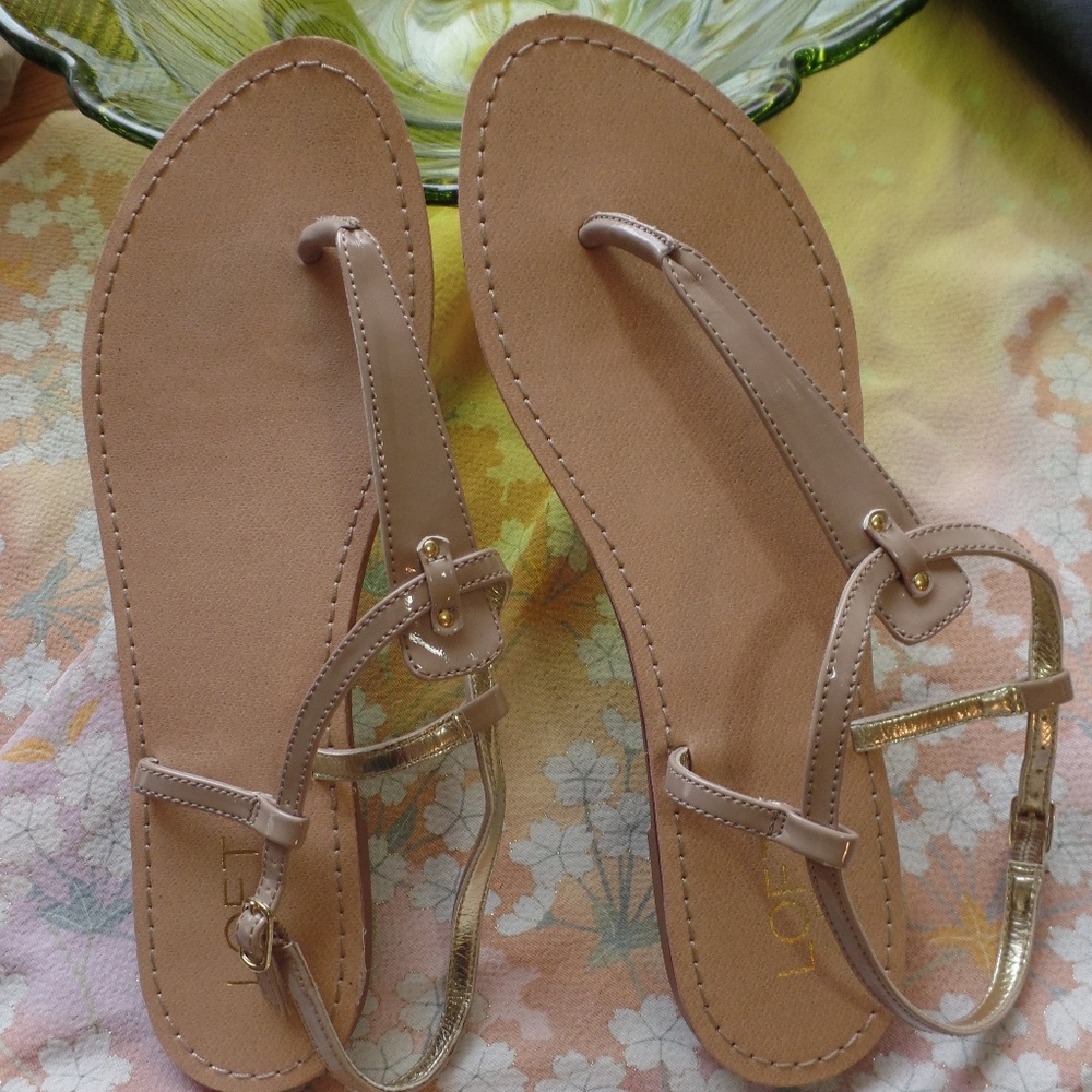 Loft Outlet nude patent thong sandals, size 10